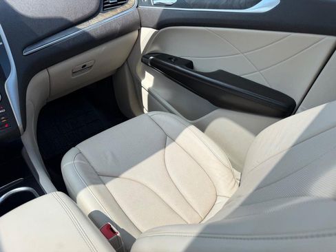 Used 2019 Lincoln MKC Reserve w/ MKC Climate Package AWD/4WD image 19