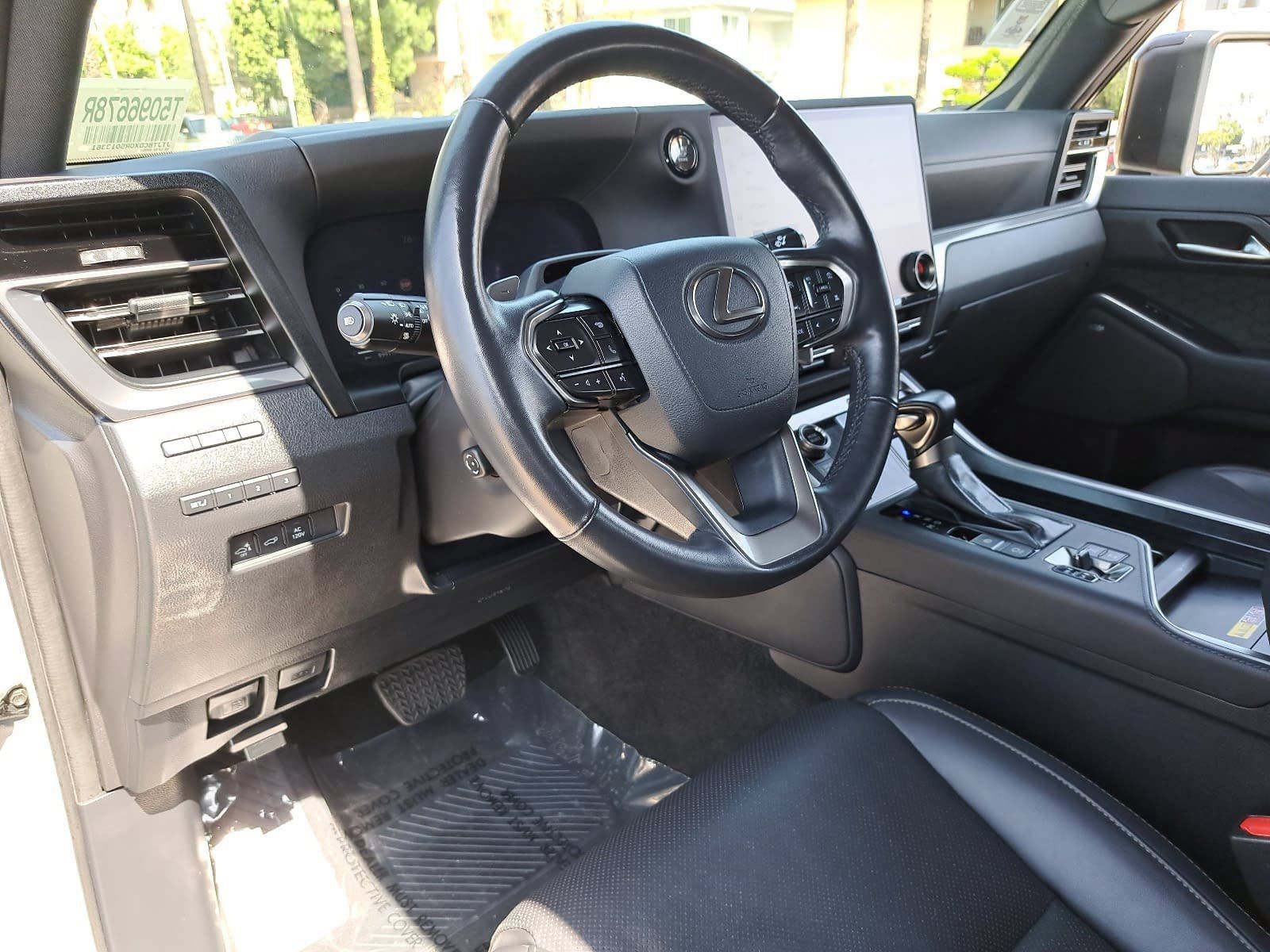 Used 2024 Lexus GX 550 AWD/4WD image 18