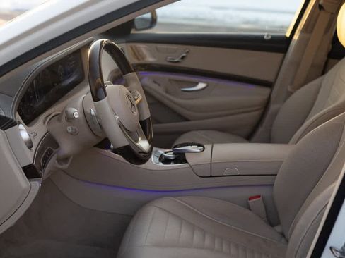 Used 2019 Mercedes-Benz S 560 4MATIC Sedan image 28