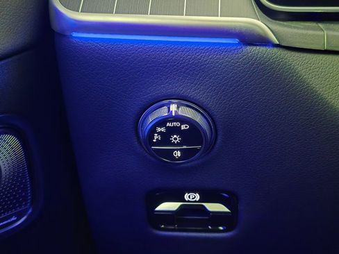 Used 2026 Mercedes-Benz GLC 300 4MATIC image 25