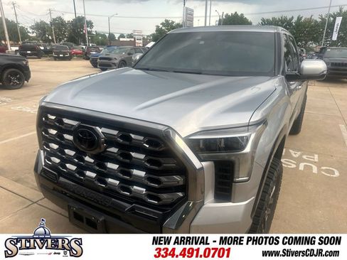Used 2023 Toyota Tundra Platinum AWD/4WD image 3
