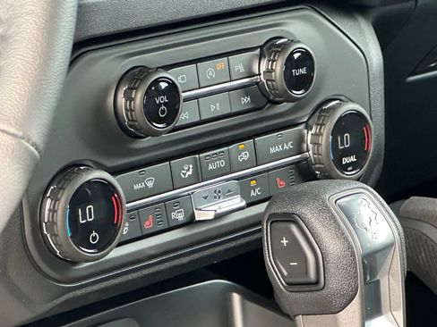 Used 2026 Ford Bronco Badlands AWD/4WD image 16