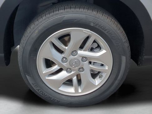 New 2026 Hyundai Venue SE FWD image 31