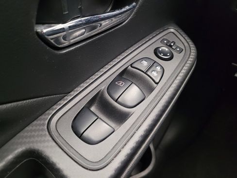 Used 2023 Nissan Versa SV image 27