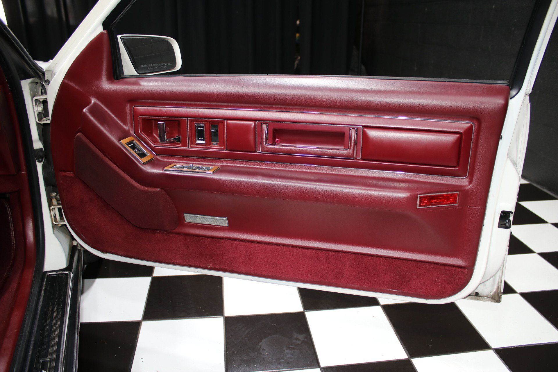 Used 1988 Cadillac Eldorado Coupe FWD image 34