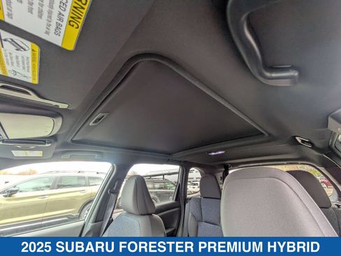 Used 2025 Subaru Forester Premium AWD/4WD image 28