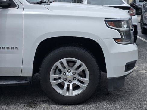 Used 2017 Chevrolet Suburban LT AWD/4WD image 8