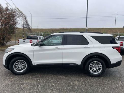 New 2026 Ford Explorer Active RWD image 6