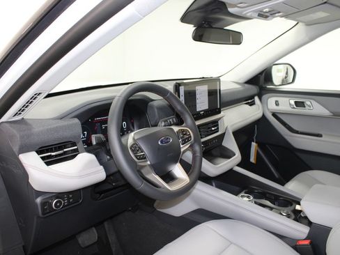 New 2026 Ford Explorer Active w/ Active Comfort Package RWD image 22