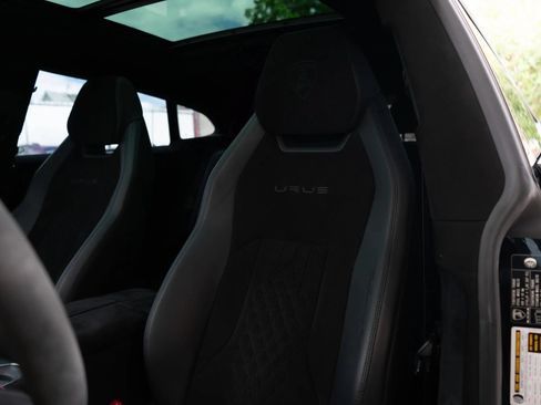 Used 2024 Lamborghini Urus Performante AWD/4WD image 14