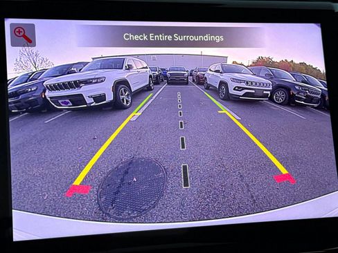 New 2025 Jeep Grand Cherokee Limited image 15