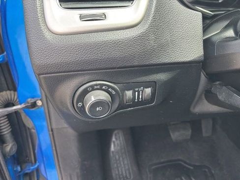 Used 2018 Jeep Compass Latitude w/ Popular Equipment Group AWD/4WD image 19