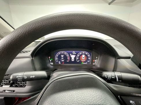 Used 2025 Honda Accord SE image 11