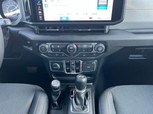 Used 2026 Jeep Wrangler Unlimited Sport AWD/4WD image 23