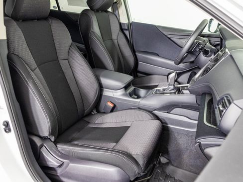 Used 2025 Subaru Outback Premium image 42