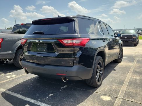Used 2019 Chevrolet Traverse LT FWD image 5