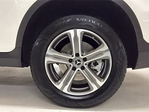 Used 2022 Mercedes-Benz GLC 300 4MATIC image 12