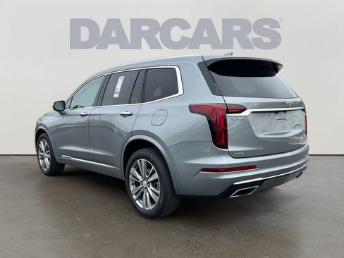 Used 2023 Cadillac XT6 Premium Luxury image 4