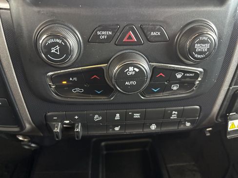 Used 2017 RAM 2500 Power Wagon w/ Luxury Group image 17