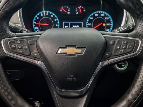 Used 2020 Chevrolet Equinox LS FWD image 12