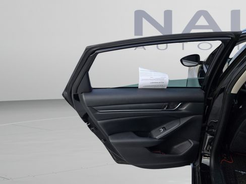 Used 2020 Honda Accord EX image 19