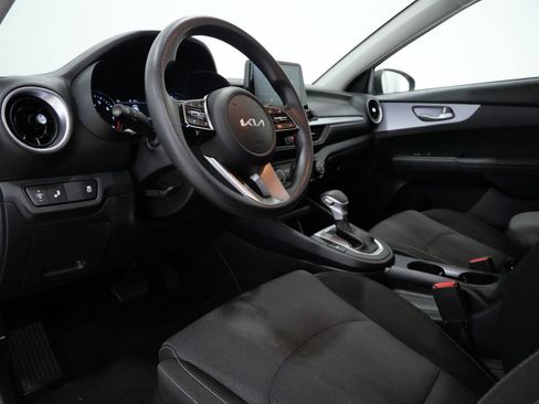 Used 2024 Kia Forte LXS w/ LXS Technology Package FWD image 11