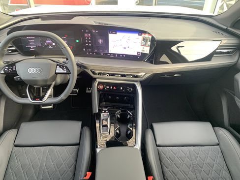 New 2025 Audi SQ5 Premium Plus image 24