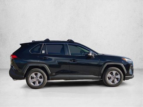 Used 2024 Toyota RAV4 XLE w/ Convenience Package AWD/4WD image 4