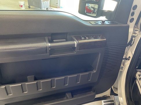 Used 2014 Ford F250 Platinum w/ FX4 Off-Road Package image 14