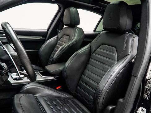 Used 2023 Alfa Romeo Stelvio Veloce image 39