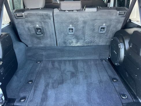 Used 2023 Jeep Wrangler Unlimited Rubicon 4xe image 15