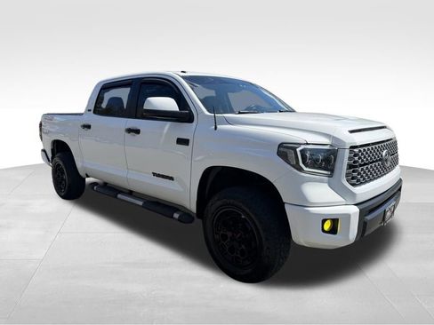 Used 2016 Toyota Tundra SR5 w/ TRD Off Road Package AWD/4WD image 9
