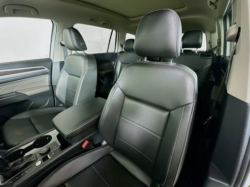 Certified 2023 Volkswagen Atlas SE w/ Panoramic Sunroof Package AWD/4WD image 19
