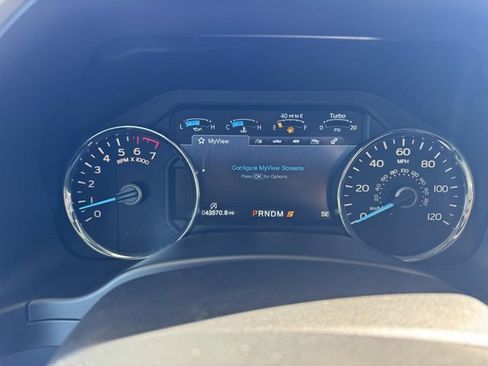 Used 2018 Ford F150 Lariat w/ Equipment Group 502A Luxury image 17