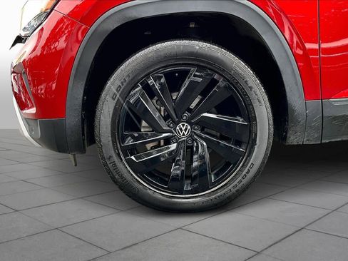 Certified 2022 Volkswagen Atlas Cross Sport SE w/ Black Wheel Package image 10