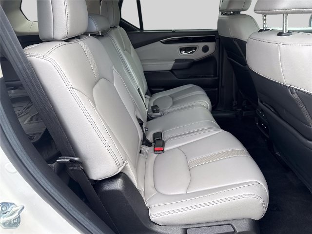 Used 2025 Honda Pilot EX-L image 22