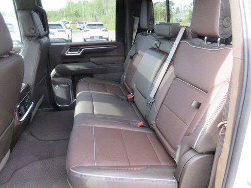 New 2026 GMC Sierra 2500 Denali w/ Denali Reserve Package AWD/4WD image 15