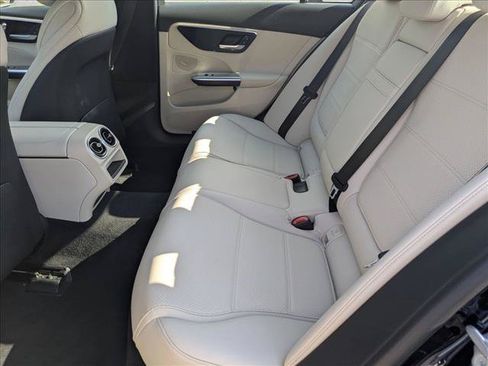 Used 2023 Mercedes-Benz C 300 4MATIC Sedan image 20