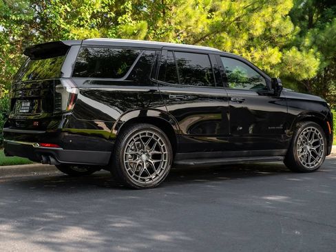 Used 2025 Chevrolet Tahoe Premier AWD/4WD image 23