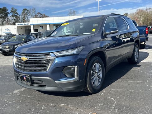 Used 2022 Chevrolet Traverse LT w/ LPO, Floor Liner Package image 4