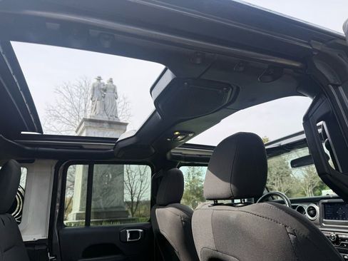 Used 2019 Jeep Wrangler Unlimited Sahara w/ LED Lighting Group image 42