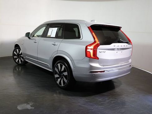 Used 2024 Volvo XC90 T8 Plus w/ Protection Package AWD/4WD image 2