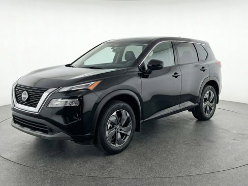 Used 2025 Nissan Rogue SV AWD/4WD image 3