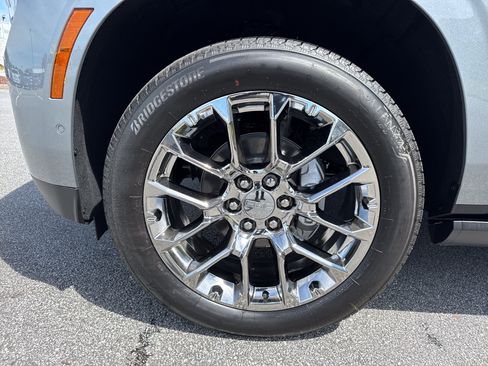 New 2026 GMC Yukon Denali w/ Sun & Power Step Package AWD/4WD image 13