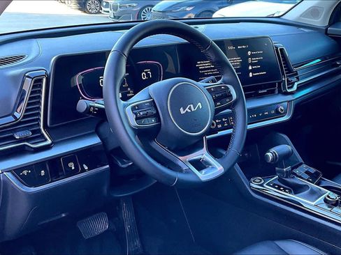 Used 2024 Kia Sportage EX image 17