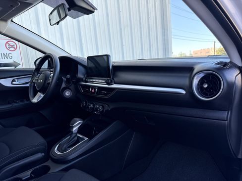 Used 2024 Kia Forte LX image 42