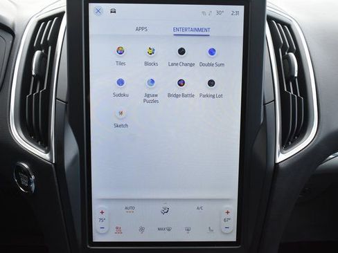 Used 2024 Ford Edge Titanium image 25