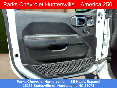 Used 2023 Jeep Wrangler Unlimited Sahara AWD/4WD image 20