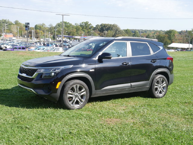 Used 2022 Kia Seltos S AWD/4WD image 2