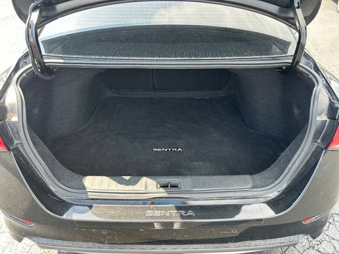 Used 2022 Nissan Sentra SR w/ SR Premium Package FWD image 37